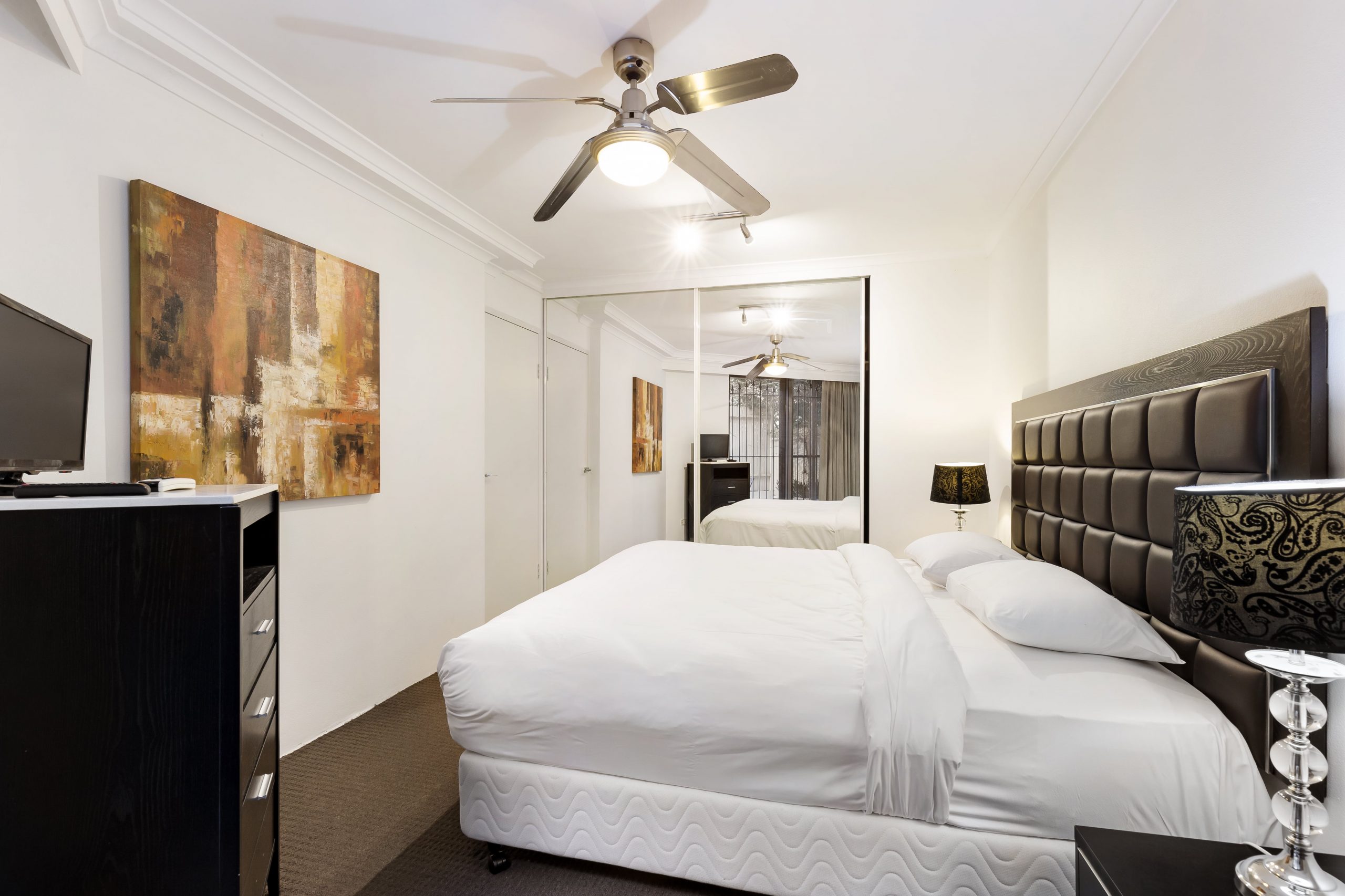 8/102 Miller St, Pyrmont.